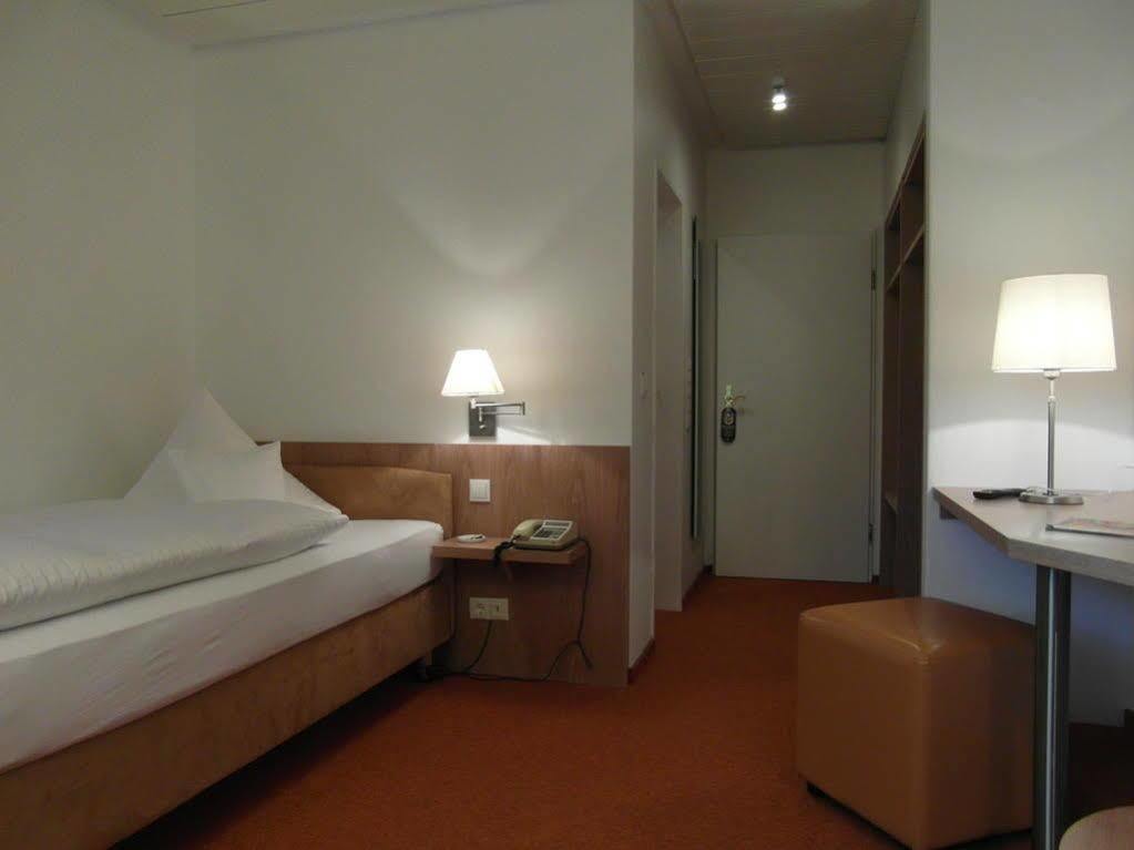 Hotel Am Springhorstsee Гроссбургведель Экстерьер фото